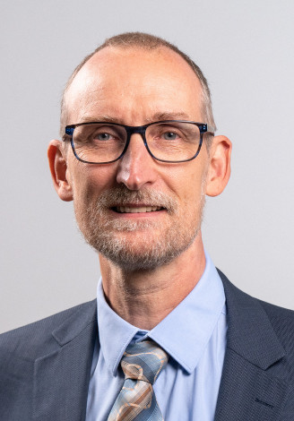  Prof. Dr. Ralf Dziewas